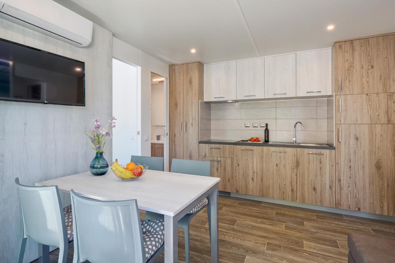 Mobile Homes Premium Relax Park Umag By Camp4You Karigador Exterior foto